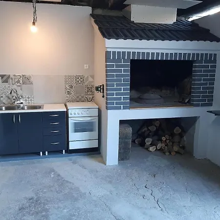 Alberta Apartman *