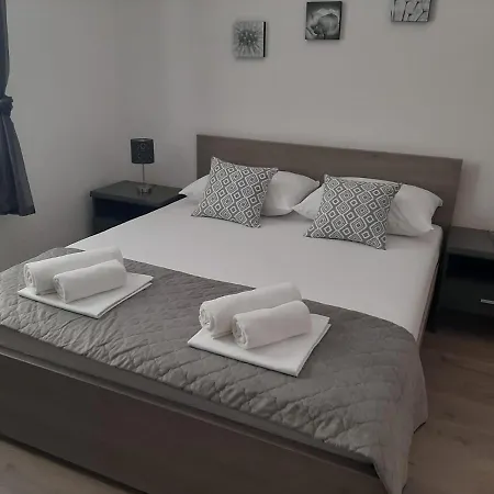 Alberta Apartamento Vodice