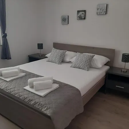 Alberta Apartment