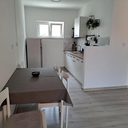 Apartment Alberta