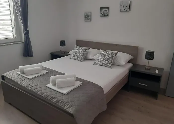 Alberta アパート